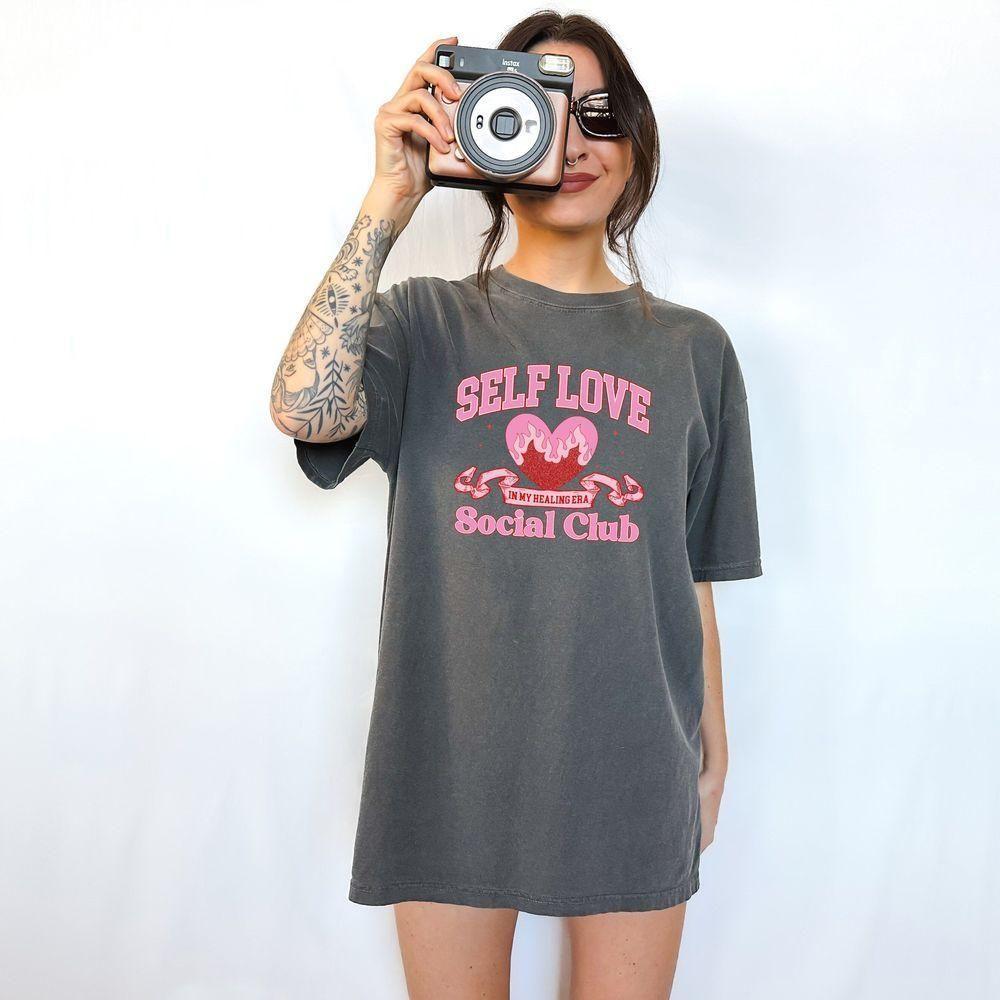 Retro Valentines Day 28 Vuitino Apparel